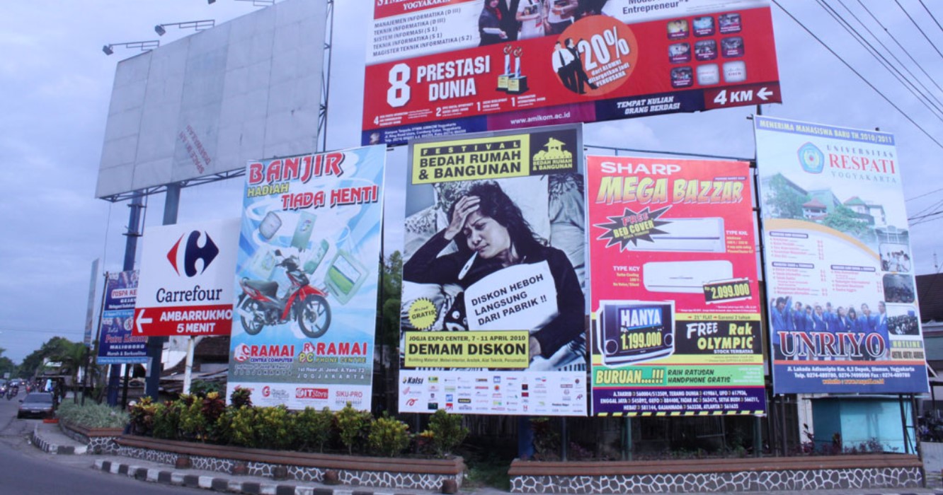 Papan Reklame Murah: Pilihan Hemat dan Berkualitas